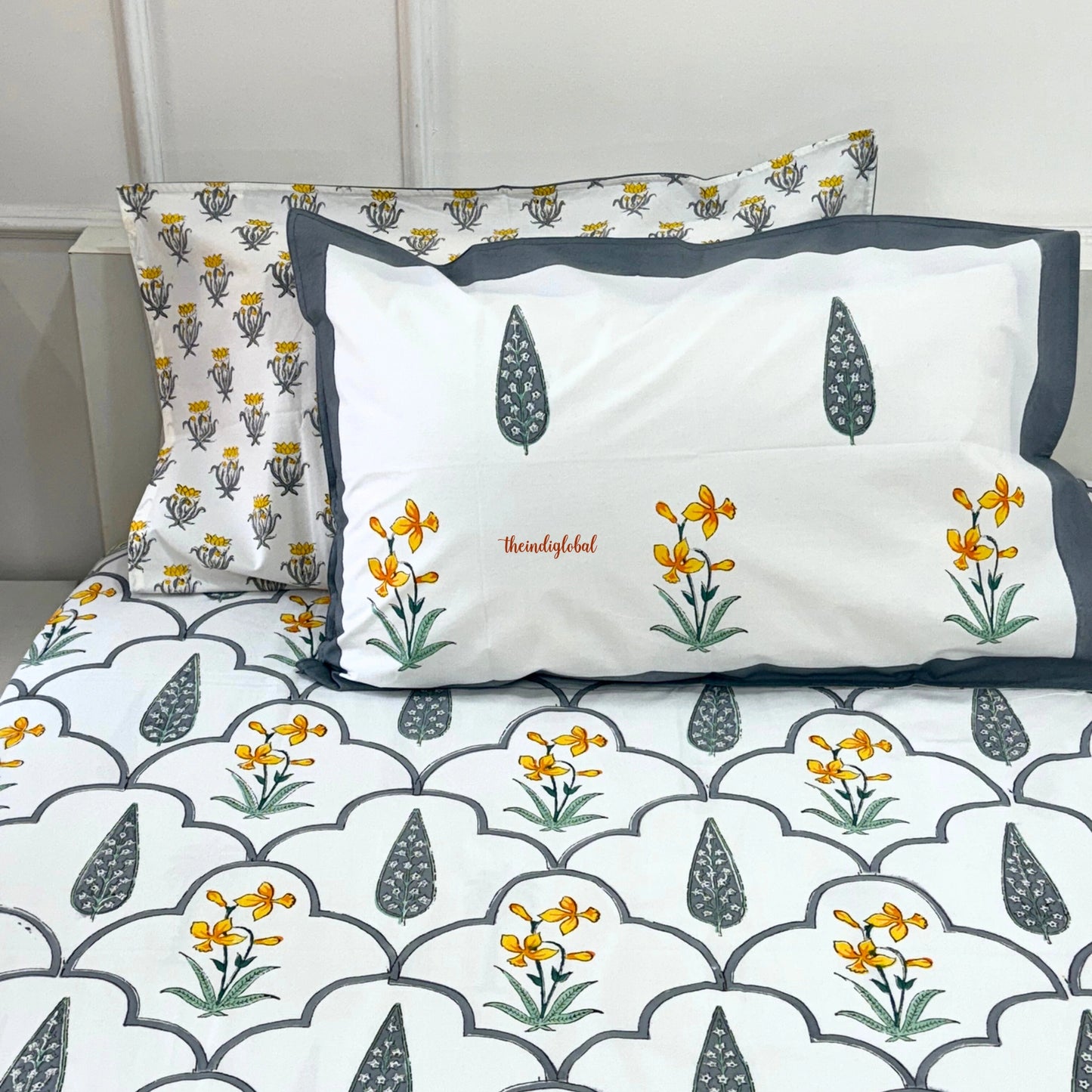 Ramya Hand Block Soft Cotton Bedsheet with 2 Pillow Covers Grey