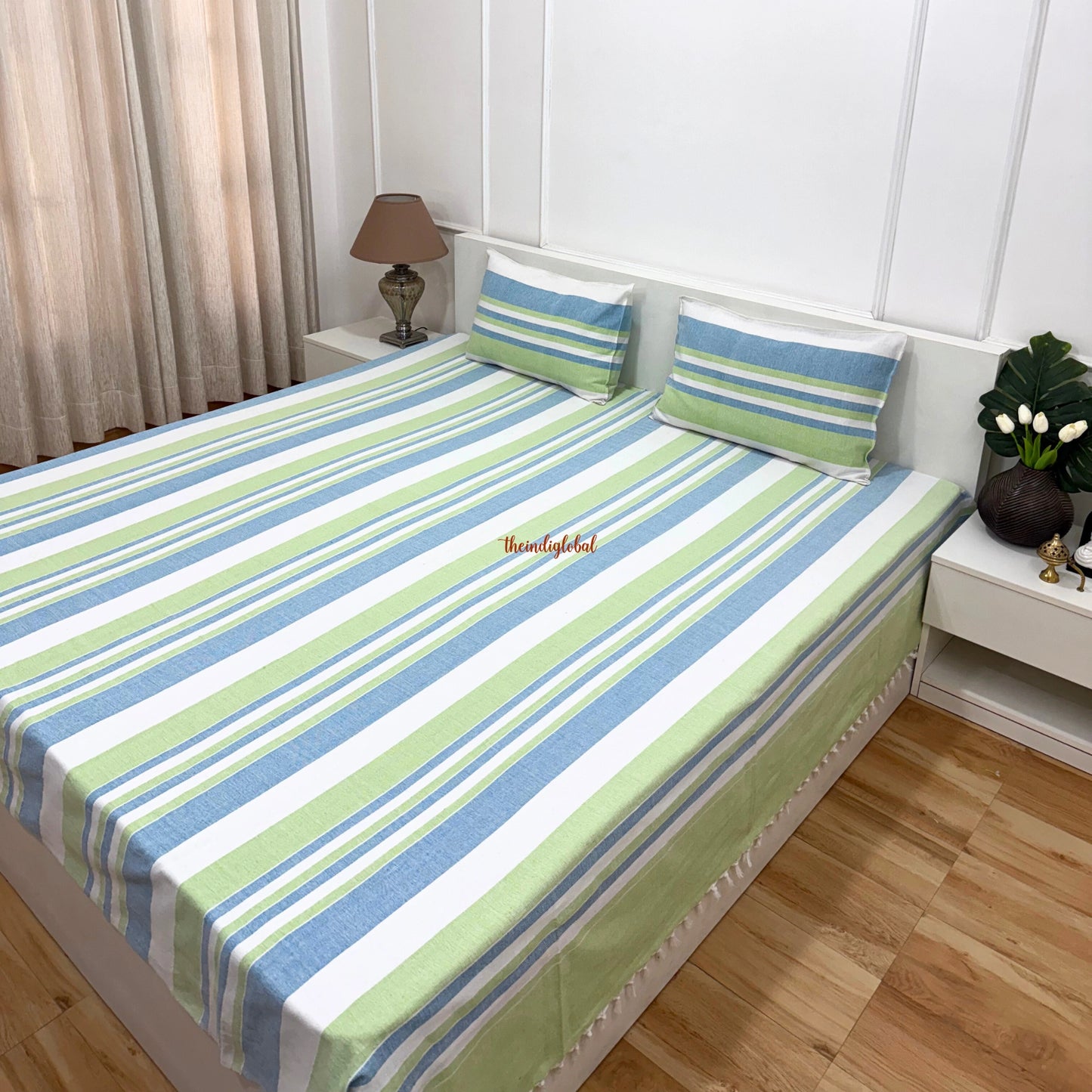 Handloom Cotton Bedsheet with Pillow Covers Blue White