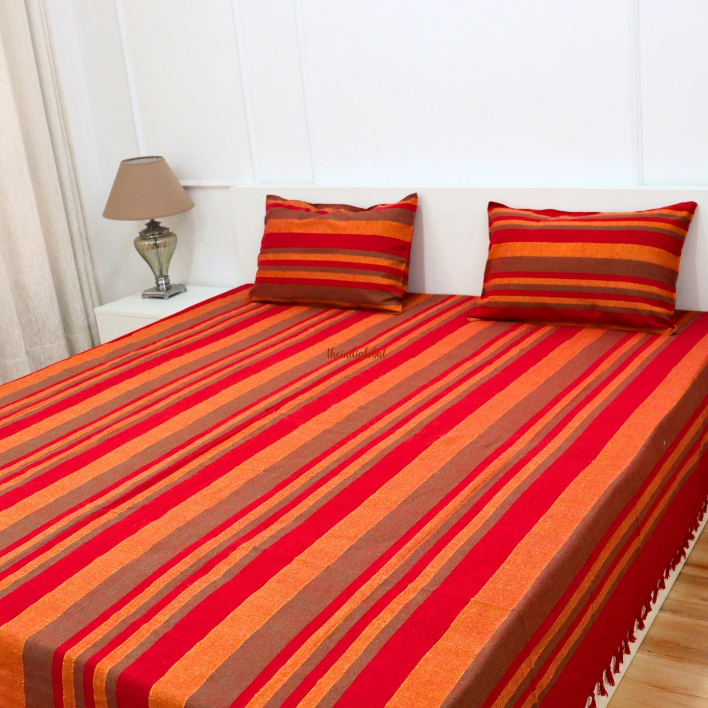 Handloom Cotton Bedsheet with Pillow Covers Red