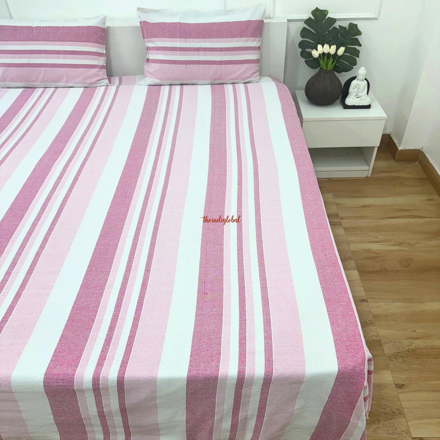 Handloom Cotton Bedsheet with Pillow Covers Pink White