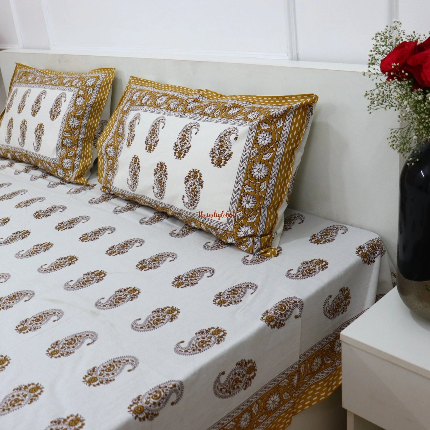 Paisley Cotton Bedsheet with 2 Pillow Covers King size Mustard