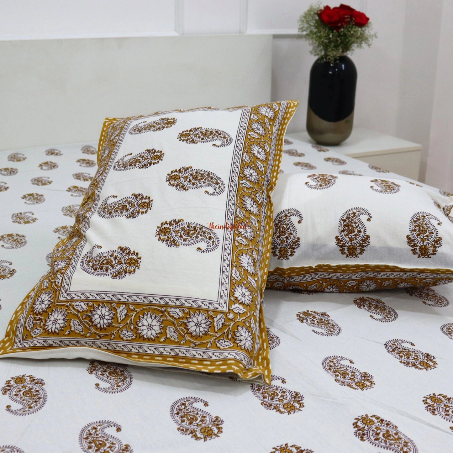 Paisley Cotton Bedsheet with 2 Pillow Covers King size Mustard