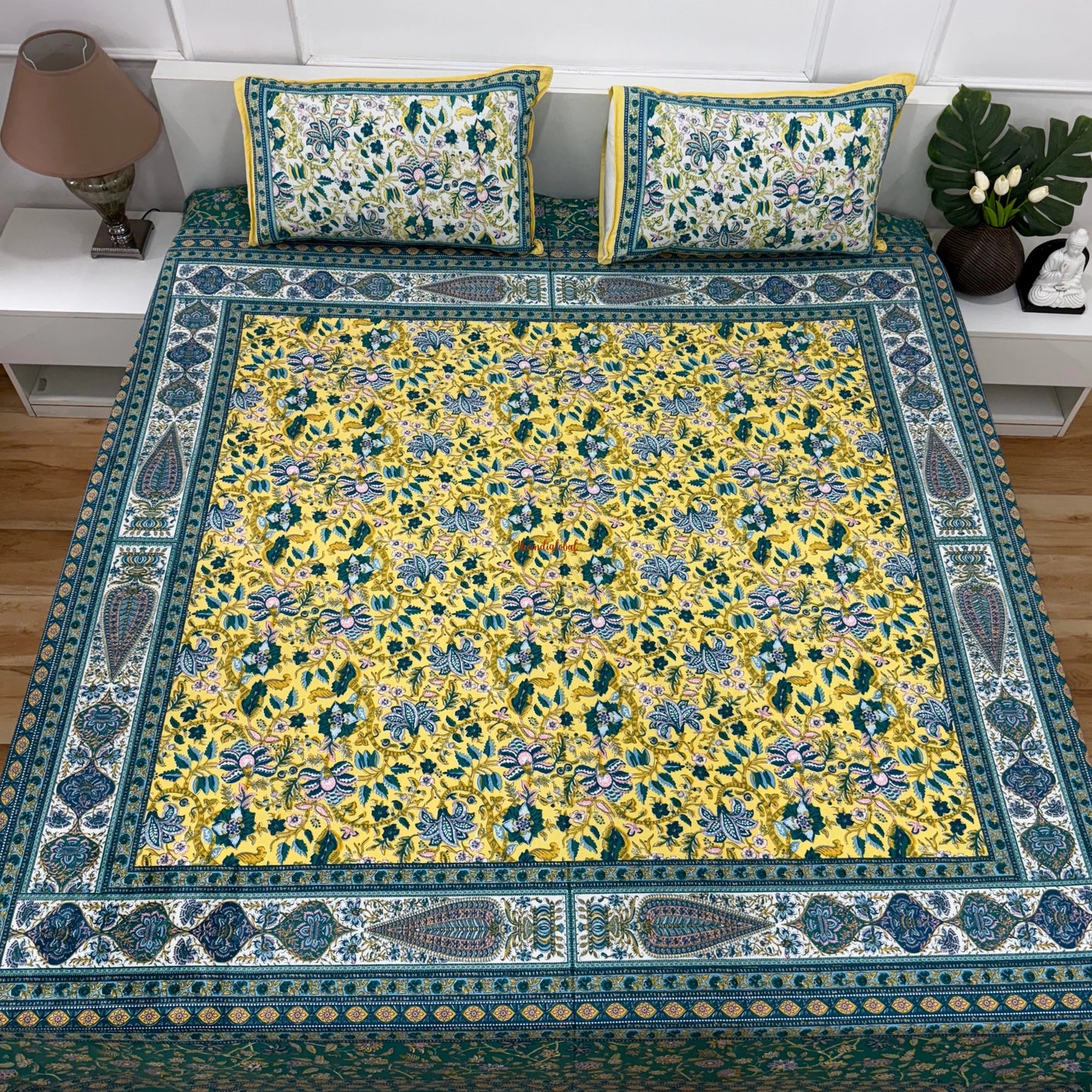 Homi Cotton Bedsheet for Super King Size Bed With Two Reversible Pillow Covers Green