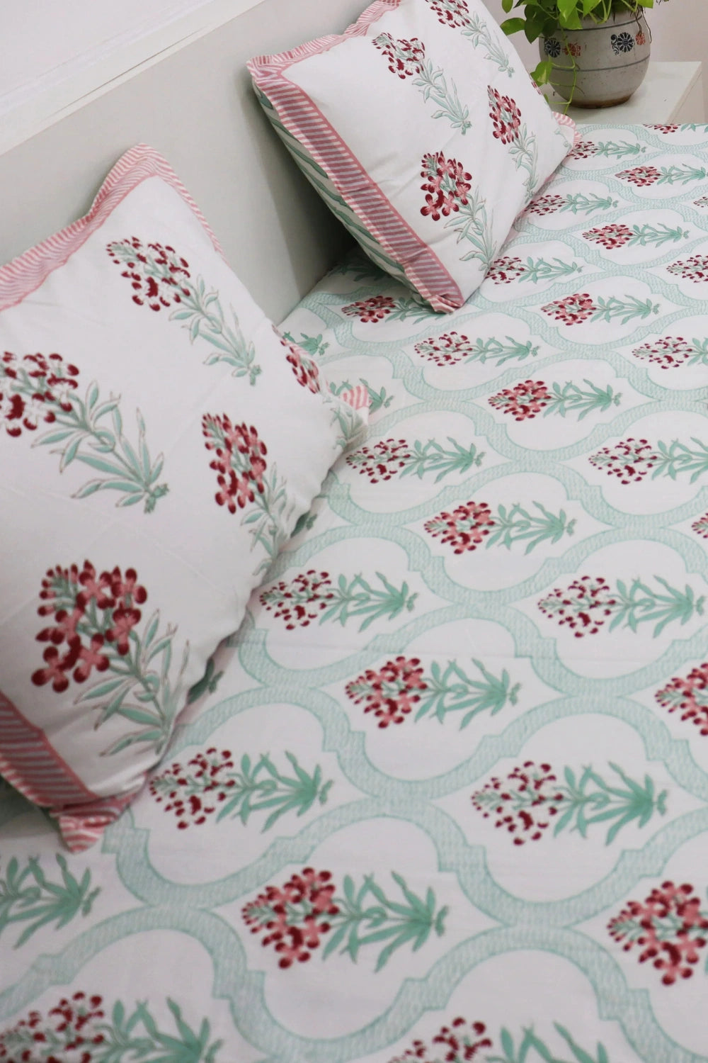 Bagicha Hand Block Soft Cotton Bedsheet with 2 Pillow Covers 90*108 inches Red