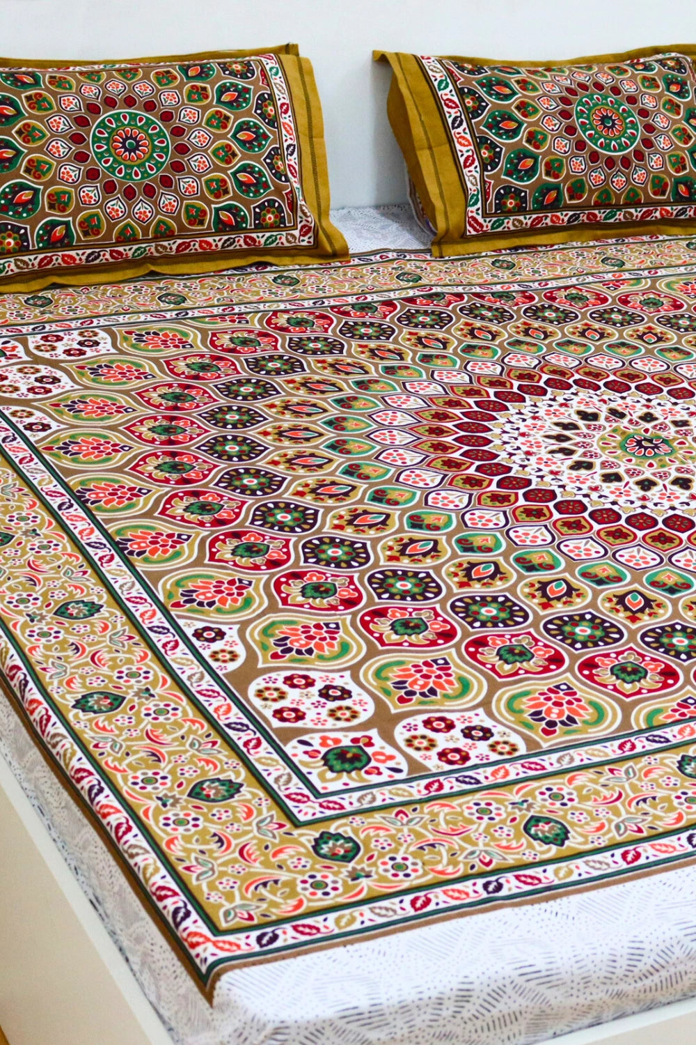 Mandala Cotton Bedsheet with 2 Pillow Covers Double Bed size Green Red