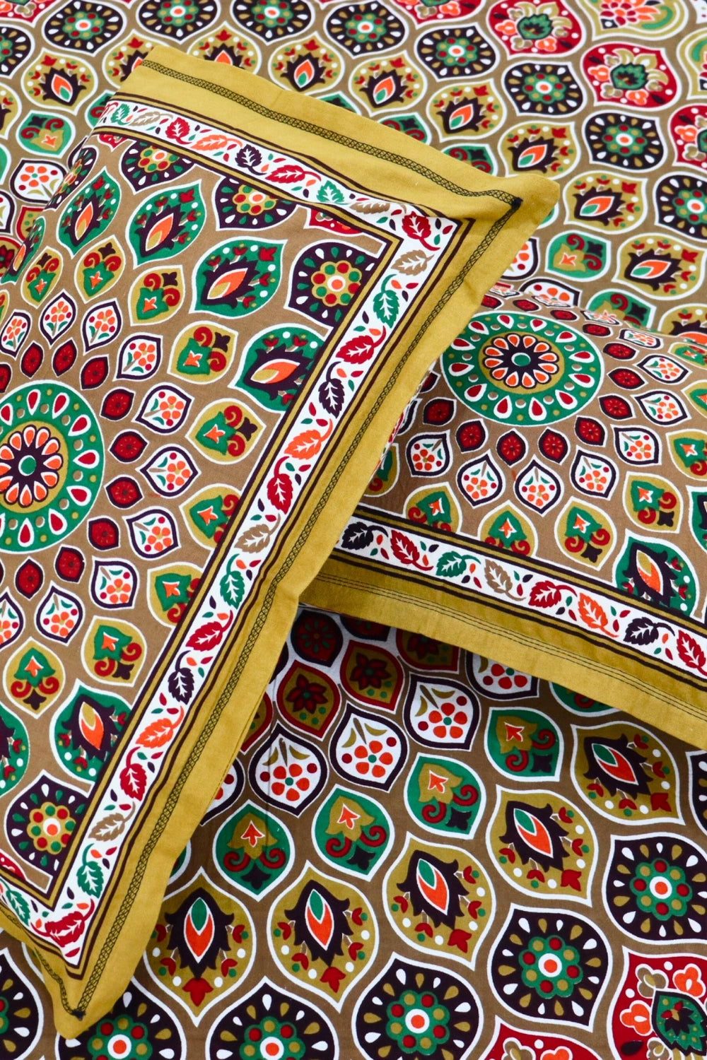 Mandala Cotton Bedsheet with 2 Pillow Covers Double Bed size Green Red