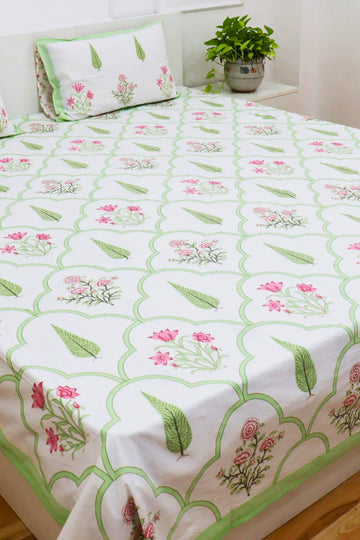 Veda Hand Block Soft Cotton Bedsheet with 2 Pillow Covers Green