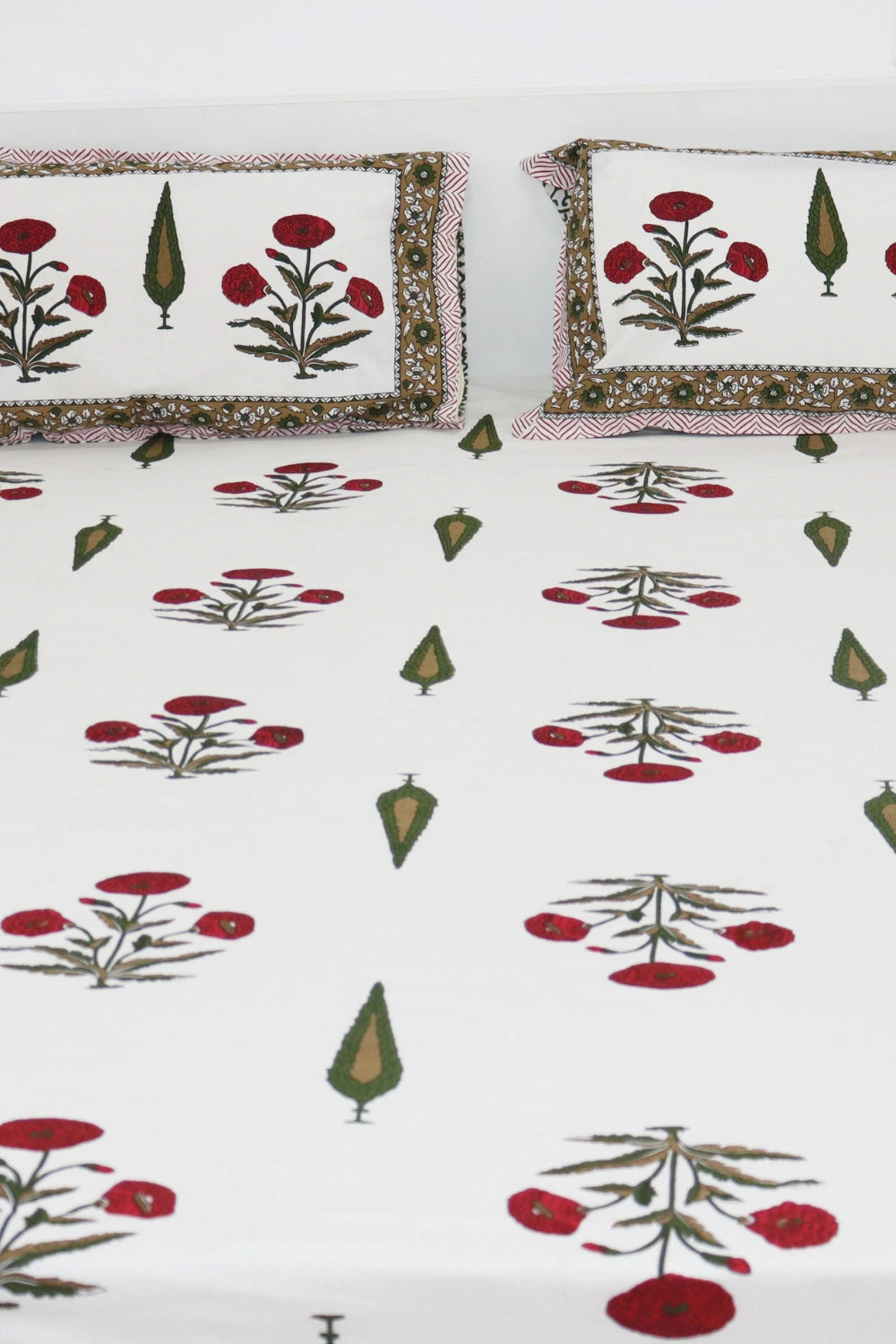 Blushing Poppies Handprinted Bedsheets King Size