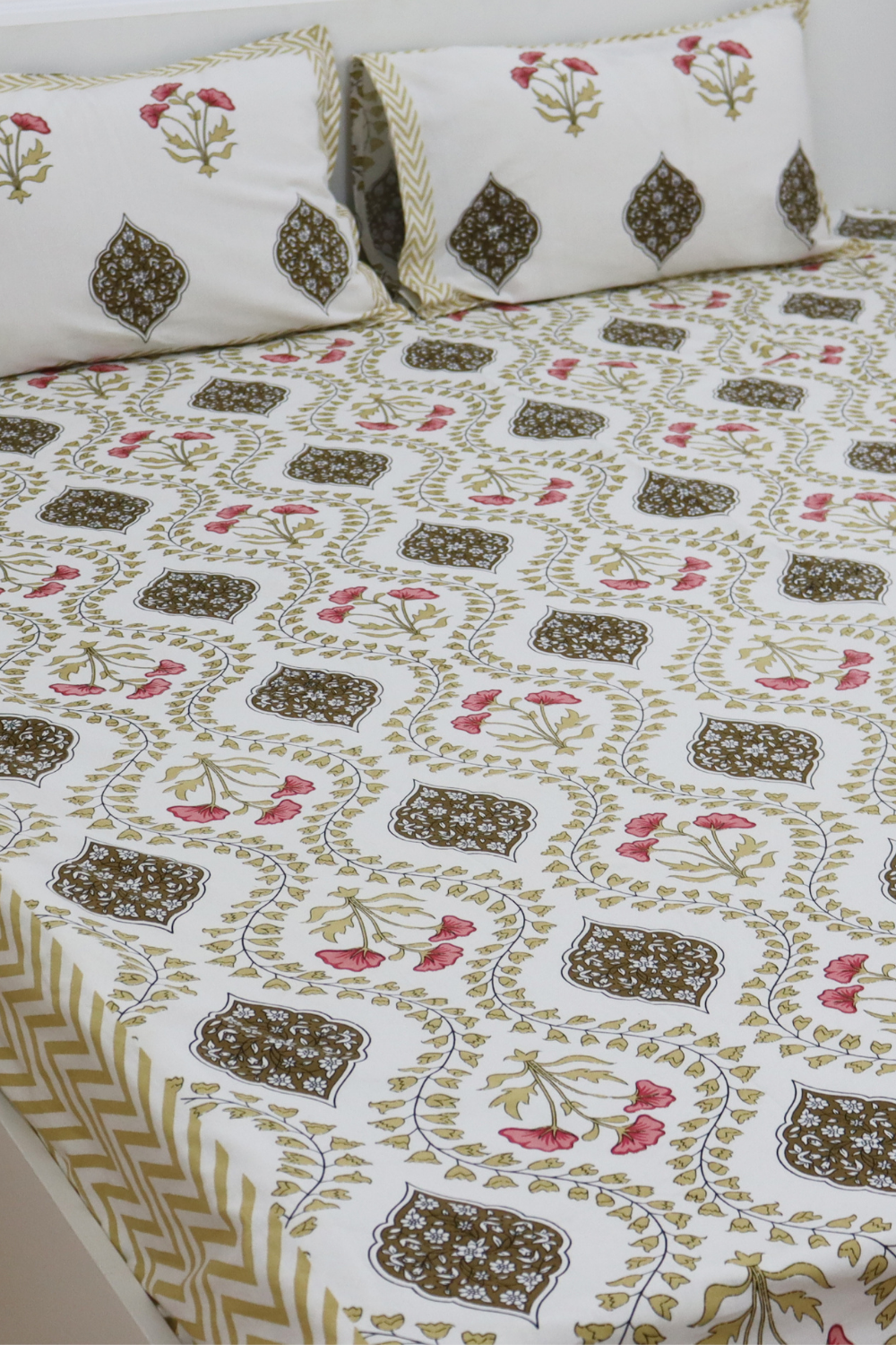 Mughal Garden Cotton Bedsheet with 2 Pillow Covers King size Mustard