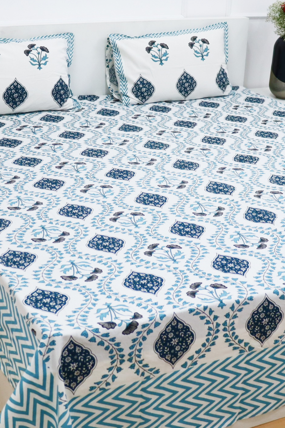 Mughal Garden Cotton Bedsheet with 2 Pillow Covers King size Blue