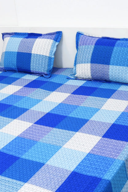 Quilted Bedsheet with Two Pillow Covers Blue White
