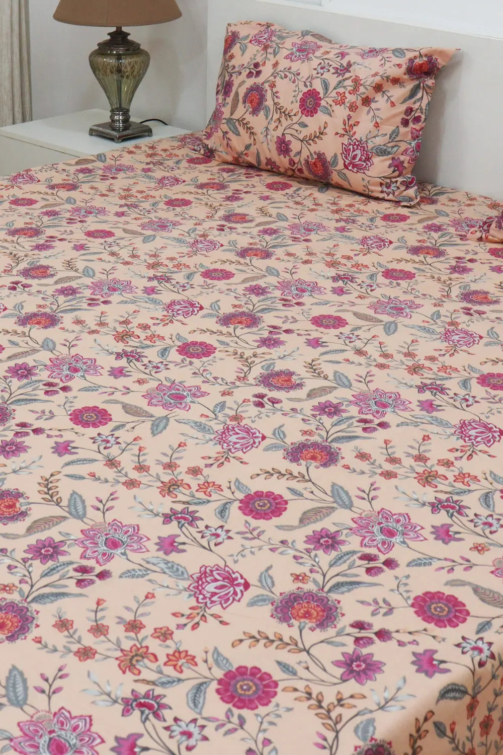 Utsav Bedsheet With Two Reversible Pillow Covers