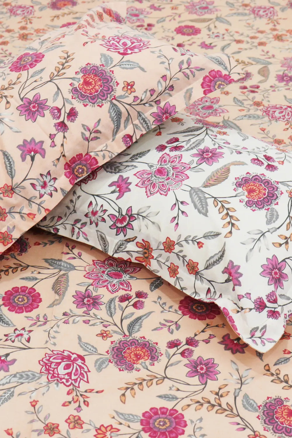 Utsav Bedsheet With Two Reversible Pillow Covers