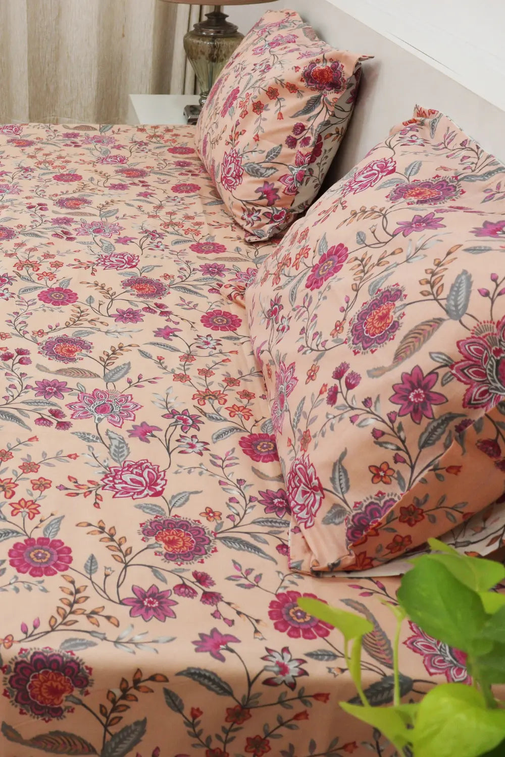 Utsav Bedsheet With Two Reversible Pillow Covers
