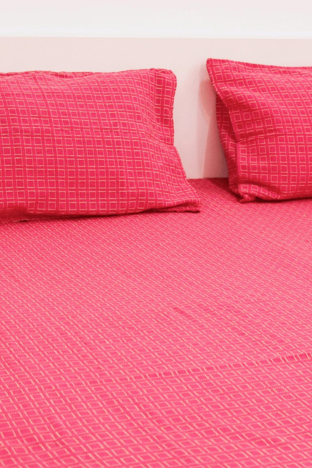 Quilted Bedsheet with Two Pillow Covers Pink