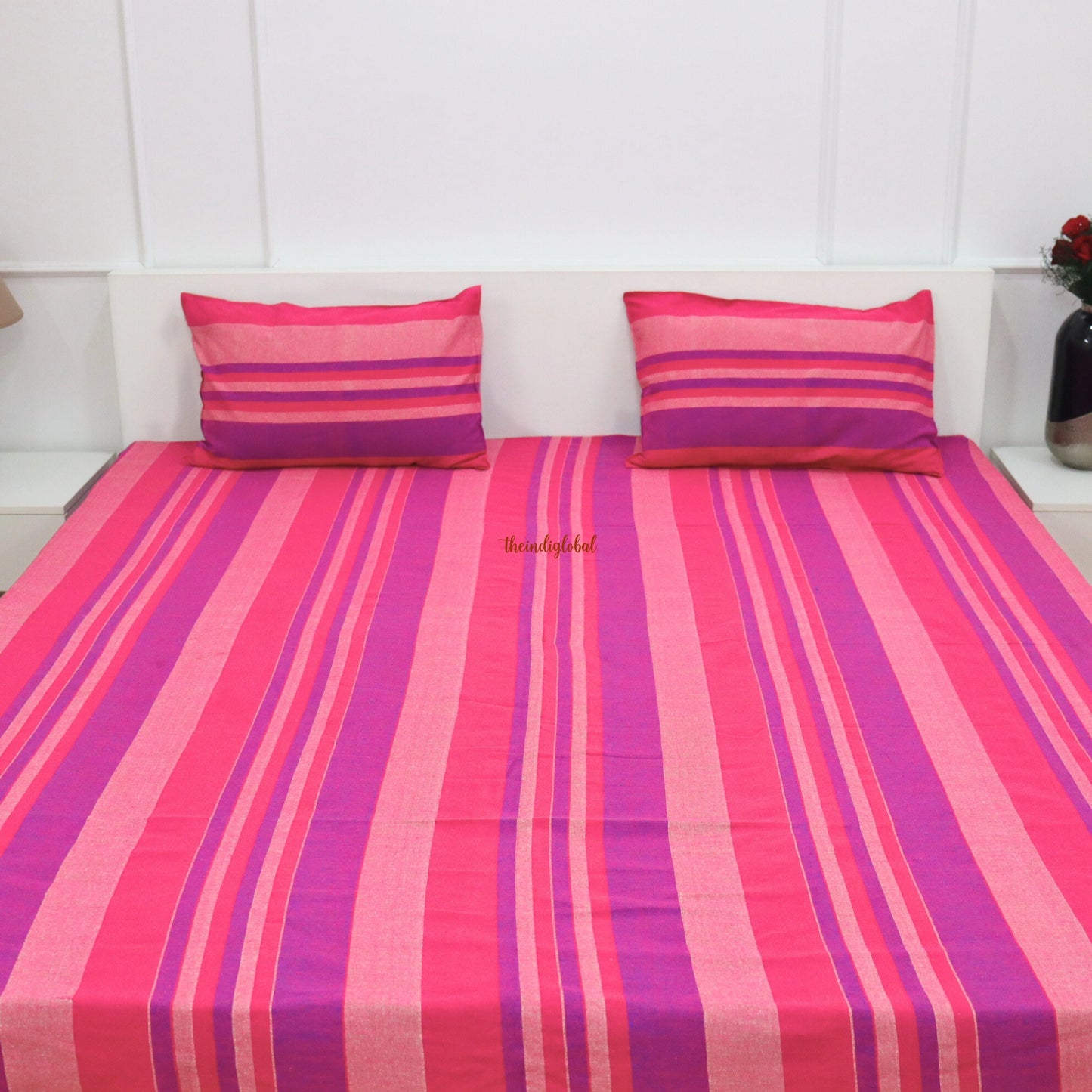 Handloom Cotton Bedsheet with Pillow Covers Pink