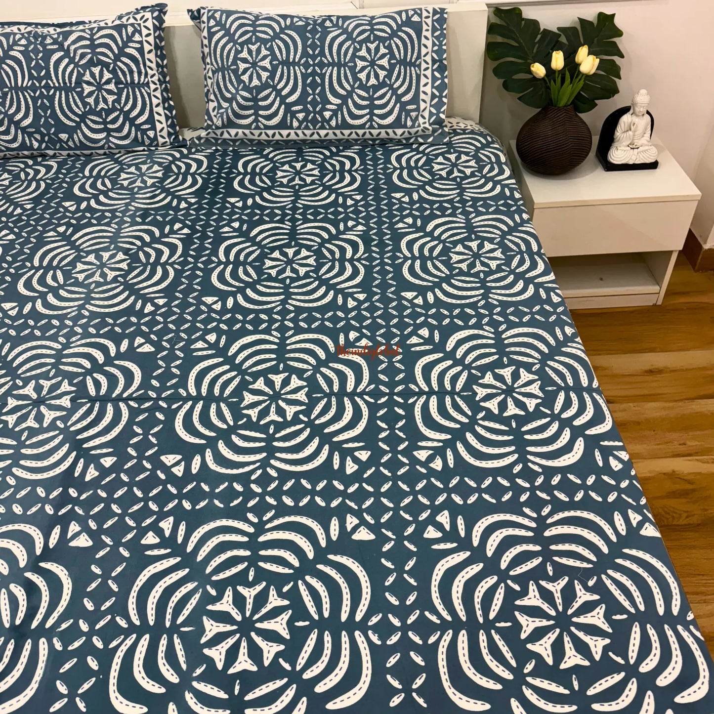 Homi Cotton Bedsheet with Pillow Covers Batik Print Blue Grey