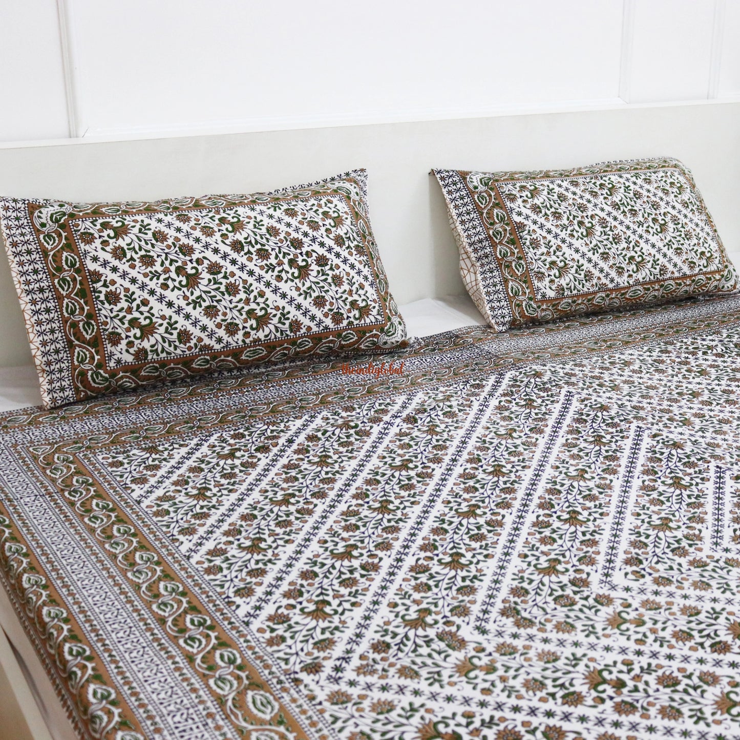 Kalamkari Cotton Bedsheet with 2 Pillow Covers Double Bed size Green