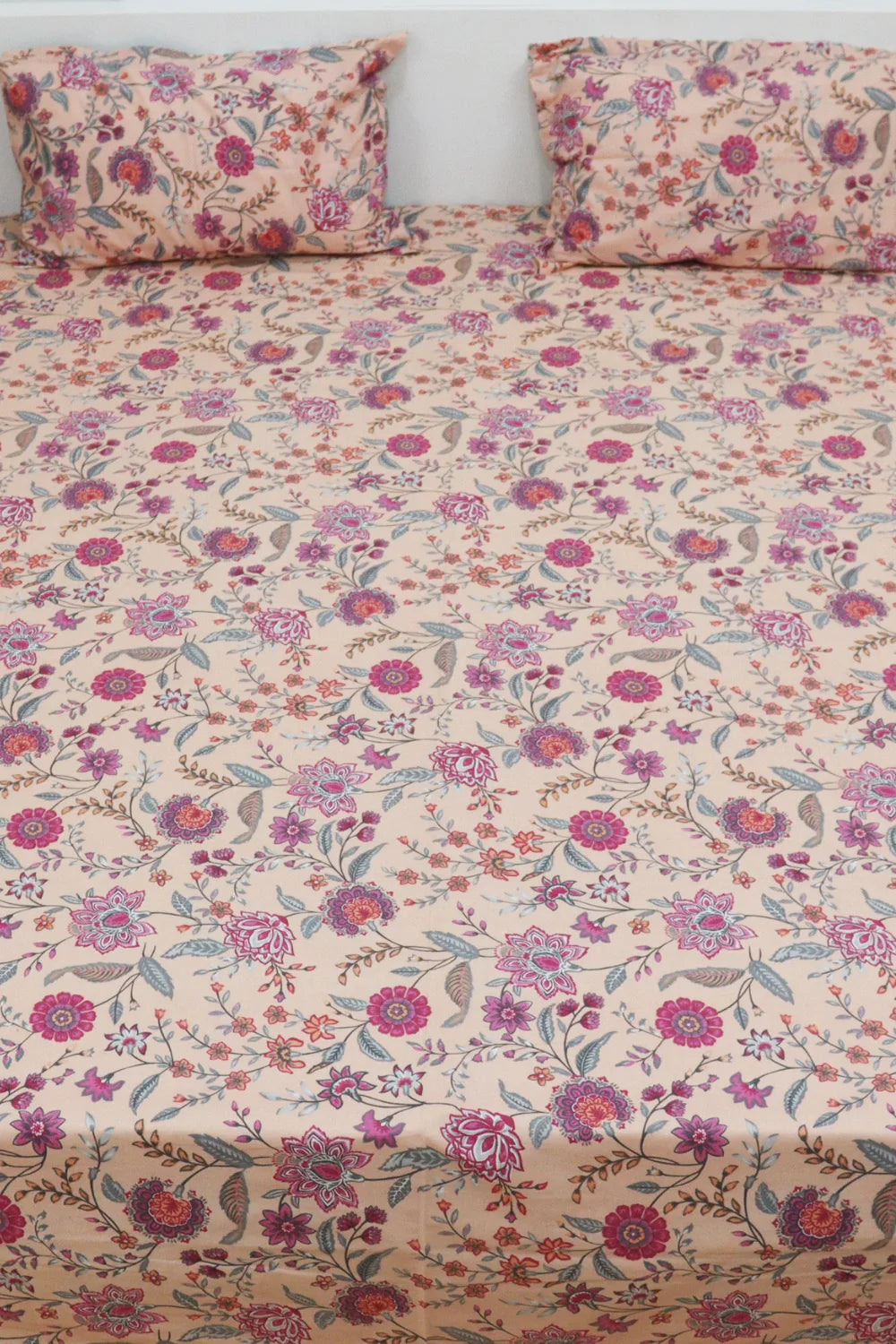 Utsav Bedsheet With Two Reversible Pillow Covers