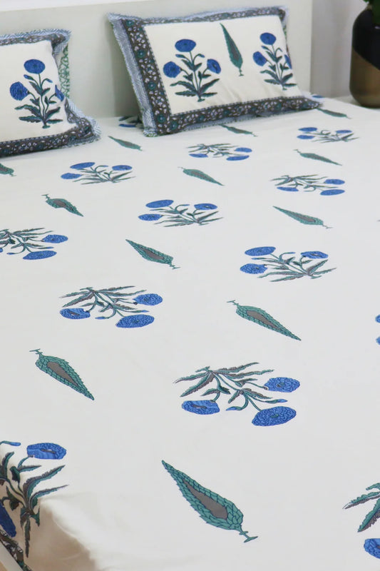 Blushing Poppies Cotton Bedsheet with 2 Pillow Covers King size Blue